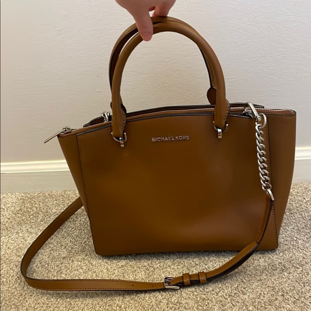 Michael Kors Tan Hand Bag - Picture 3 of 12